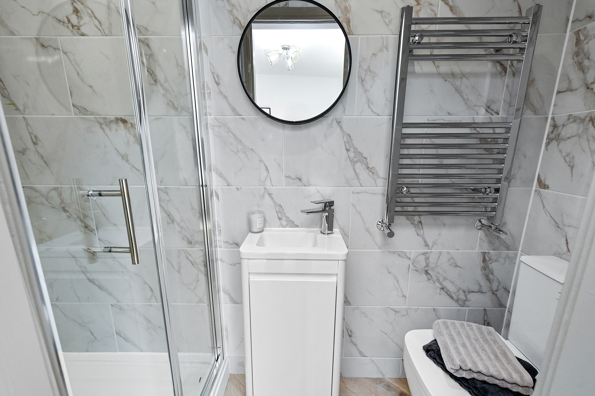 En-suite shower room at 64 Derbyshire Lane