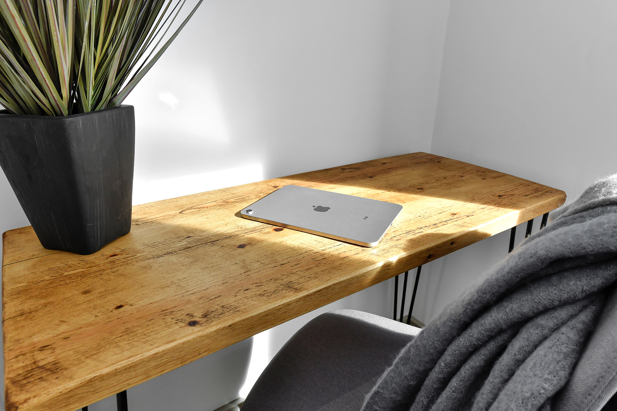 Workspace detail at 64 Derbyshire Lane