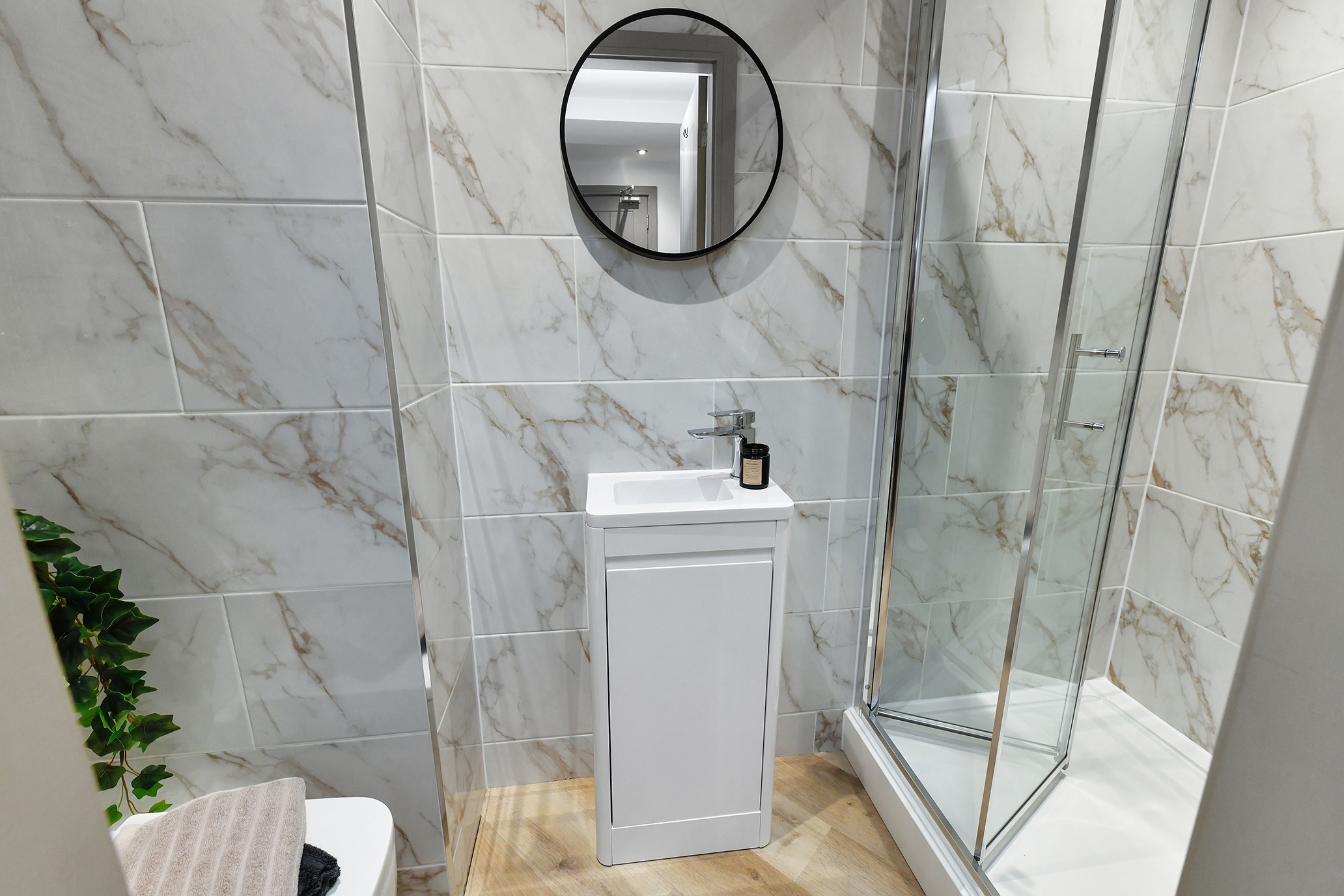 En-suite shower room at 64 Derbyshire Lane